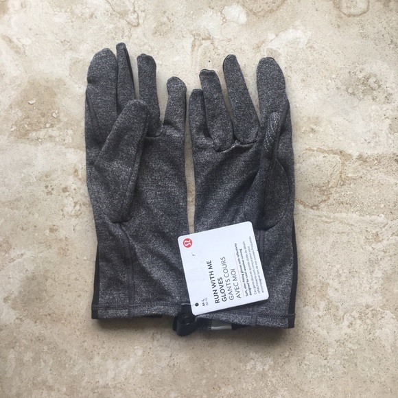 NWT Lululemon run with me gloves - Picture 4 of 4